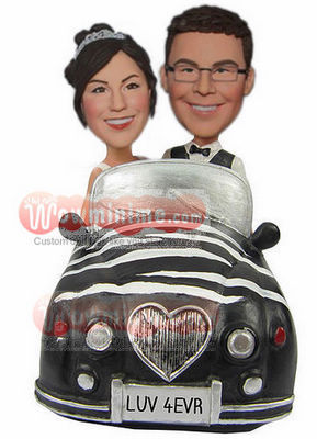 Sitting in car cake toppers BW54