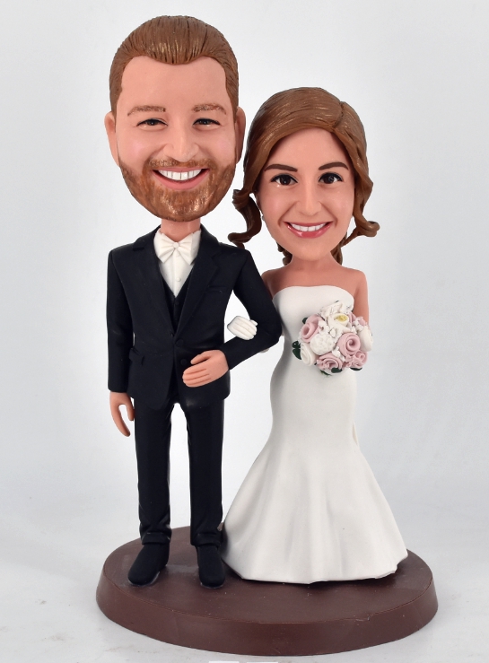 Personalized wedding cake topper wedding couple figurines
