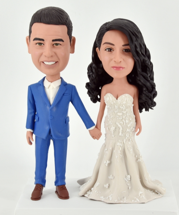 Customized wedding cake toppers couple wedding figurines
