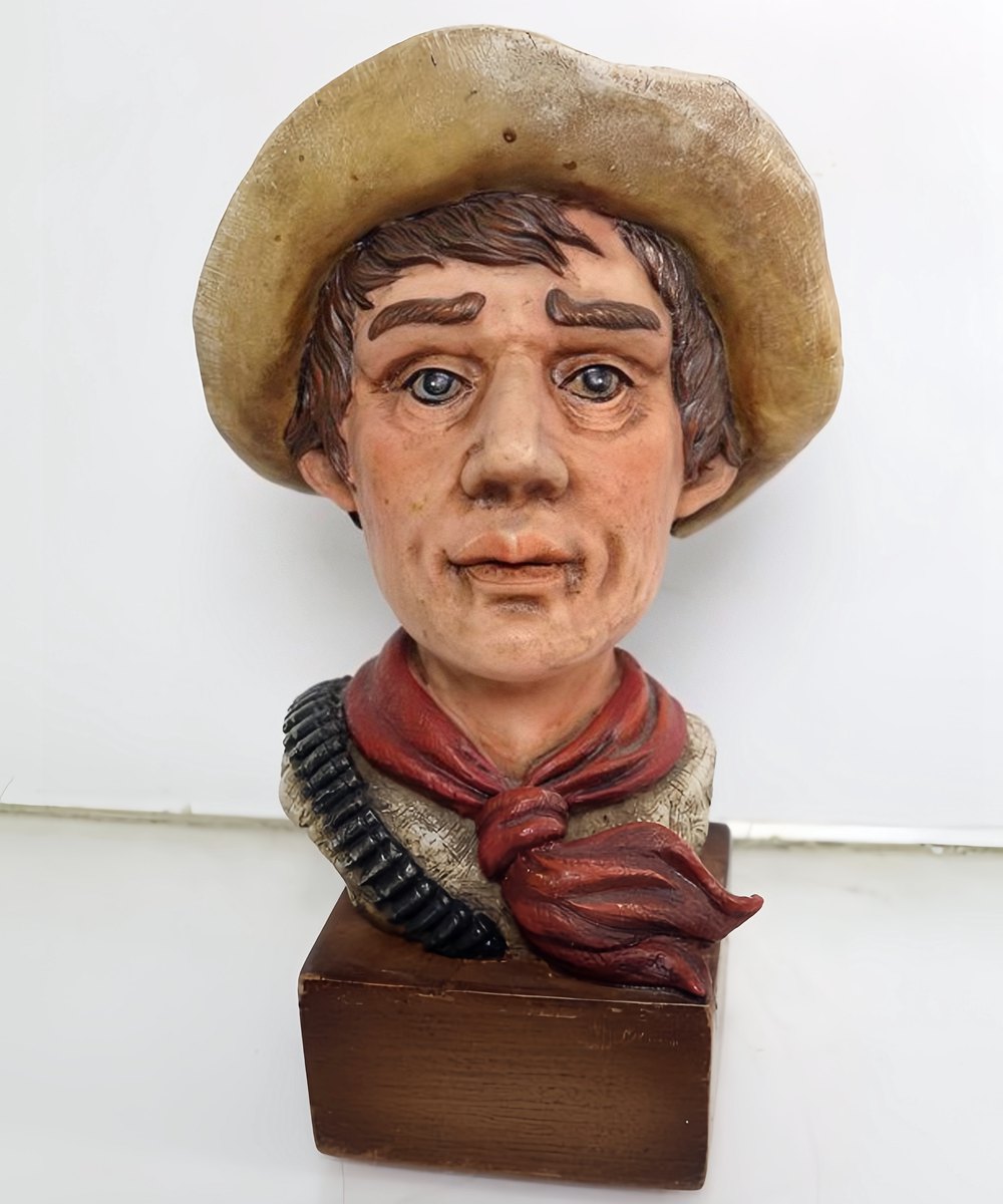 Custom Busts Sculpture Personalized Lifelike Bust Statues Custom Busts Sculpture Personalized Lifelike Bust Statues